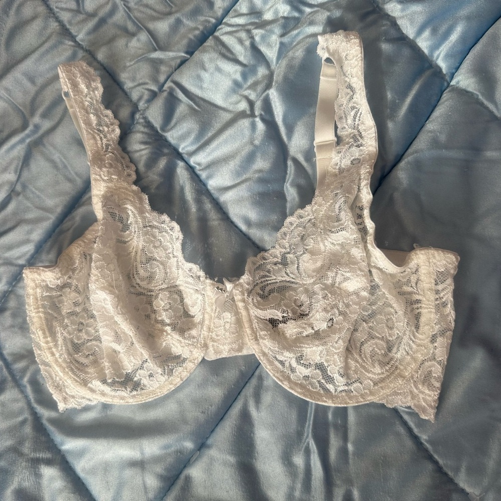 Smart & Sexy White Lace Underwire Bra